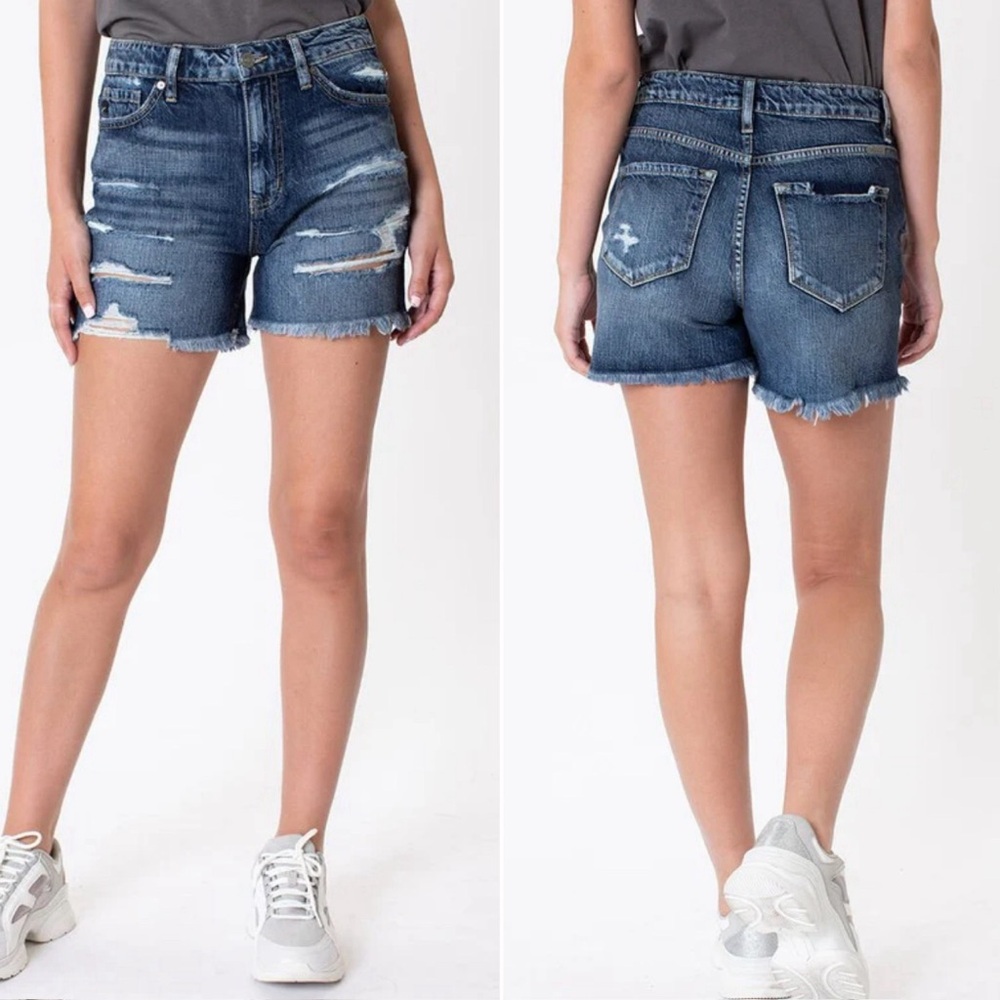 KanCan Distressed High Rise Girlfriend Shorts Size 11/29